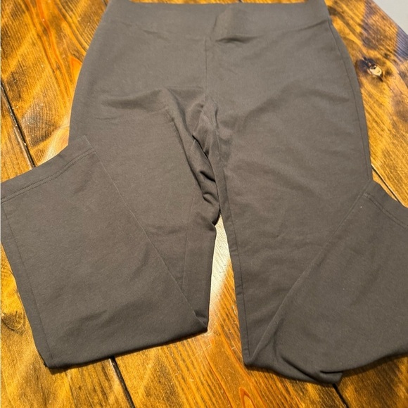 J Jill Heather Gray Ponte Slim Leg Pant NWOT. Size SP - Picture 2 of 9